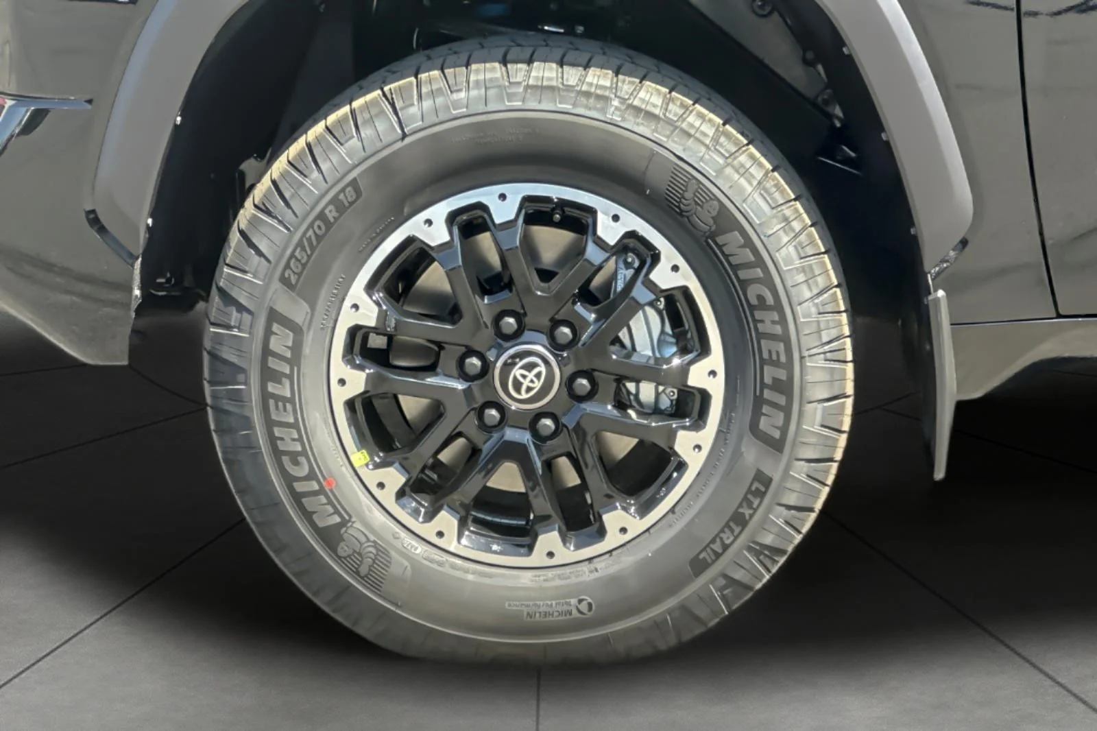 New 2026 Midnight Black Metallic Toyota  SR5 image 24