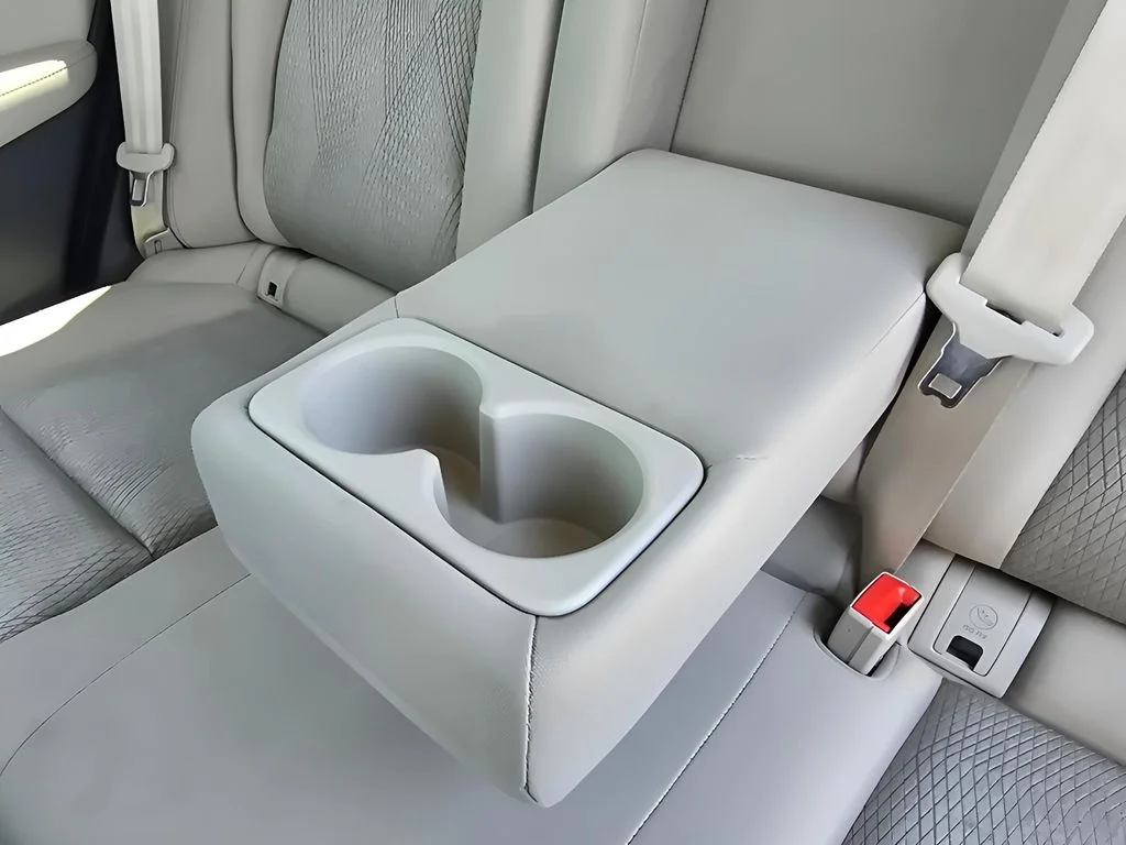 Used 2025 Everest White Pearl Nissan SV image 28