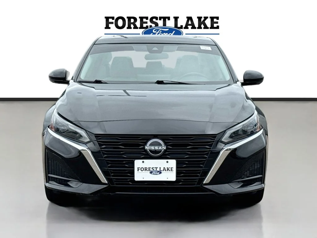 Certified 2023 Nissan Altima SL with VIN 1N4BL4EW3PN330321 for sale in Forest Lake, Minnesota