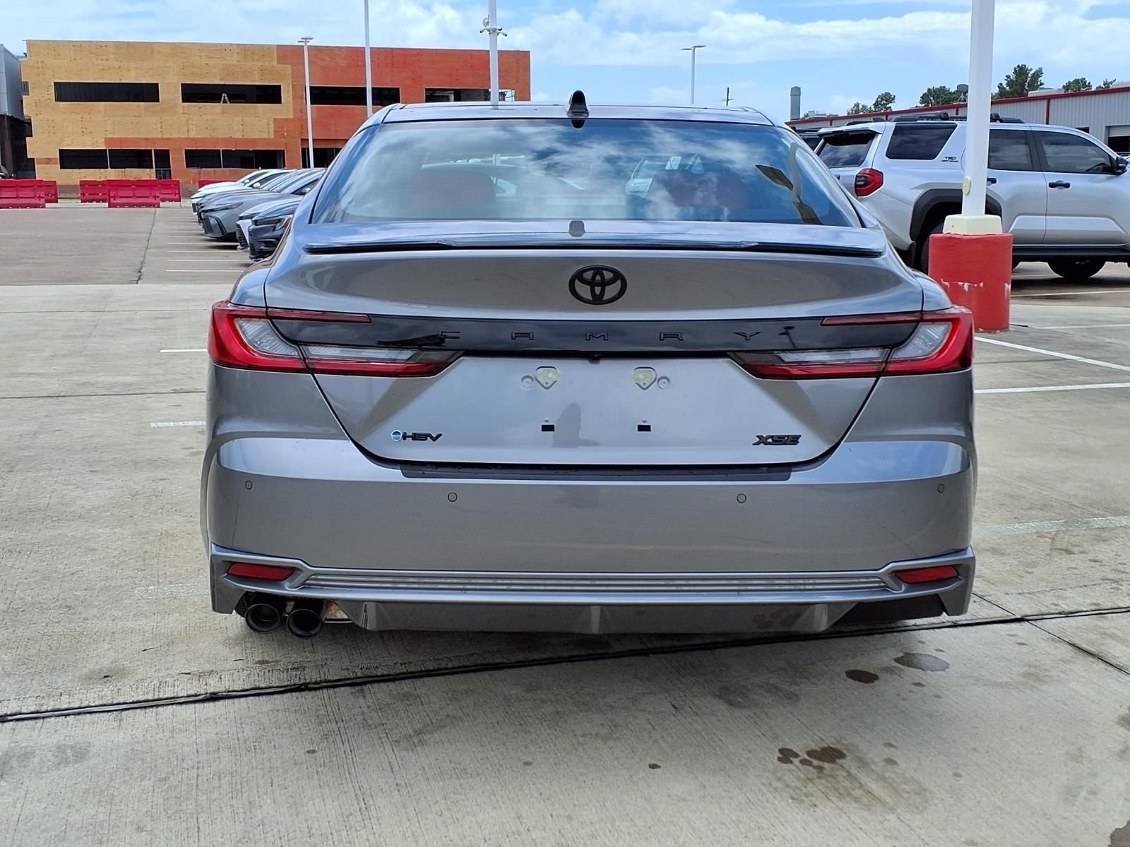 View vehicle photo 7