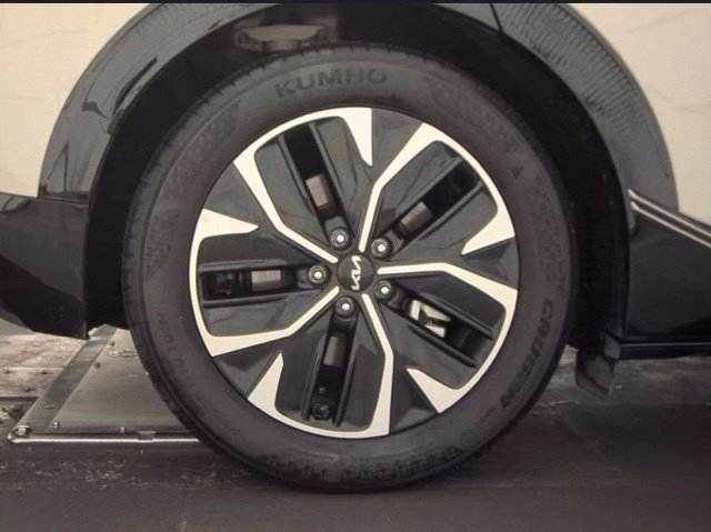 Used 2023 Glacier Kia Wind image 20