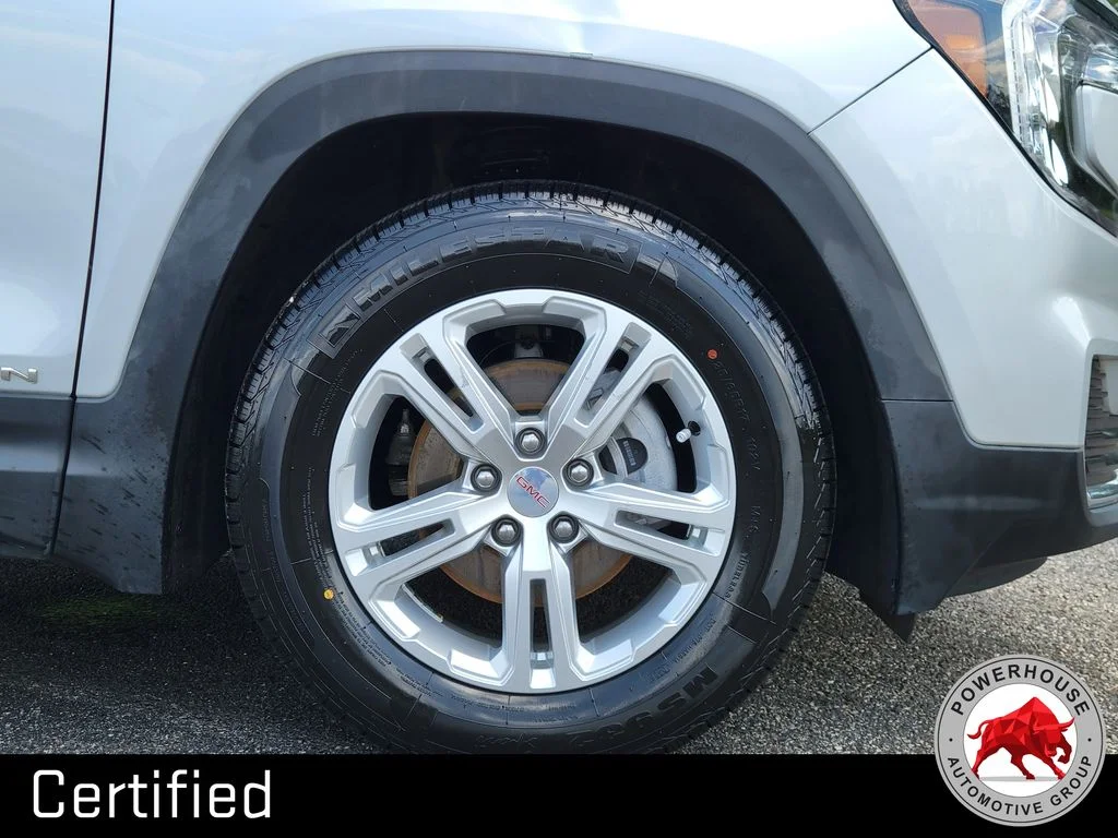 Used 2022 Silver GMC SLE image 11