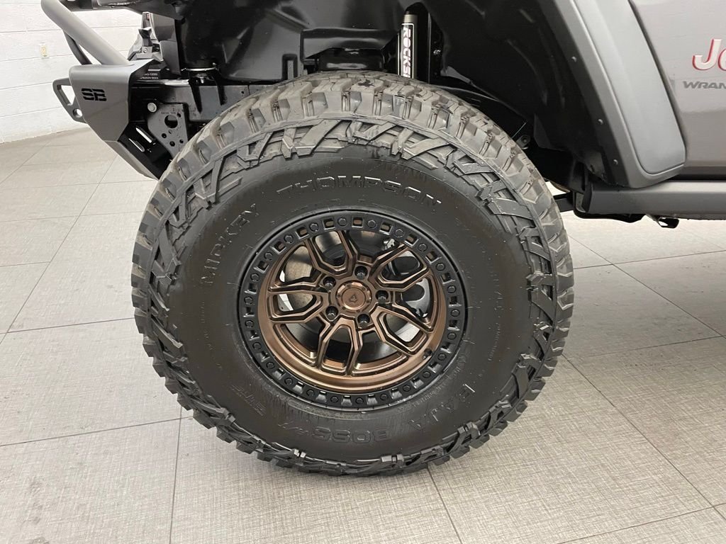 New 2026 Granite Crystal Metallic Clear-Coat Exterior Paint Jeep Rubicon image 10