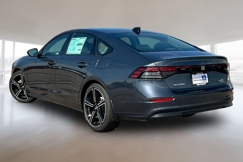 New 2026 Meteorite Gray Metallic Honda SE image 3