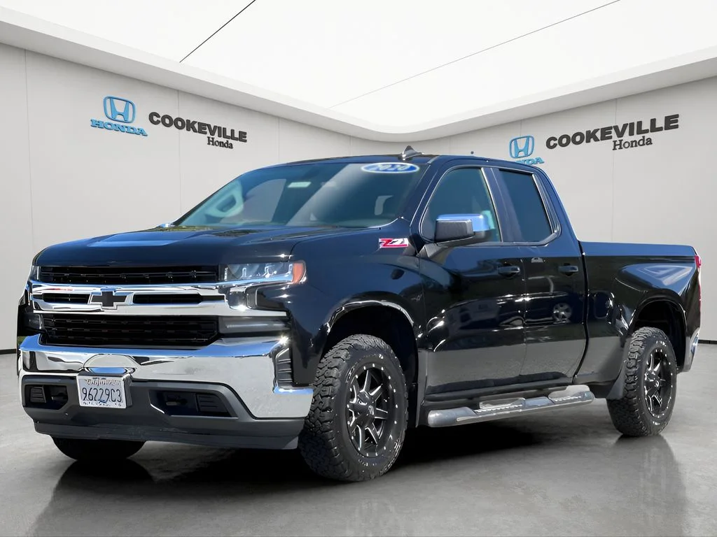 Used 2020 Black Chevrolet LT image 9