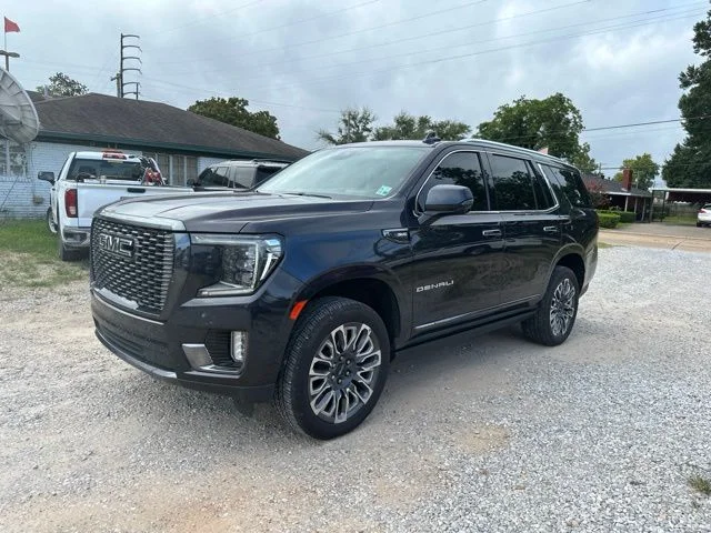 Used 2023 Silver GMC Denali Ultimate image 6
