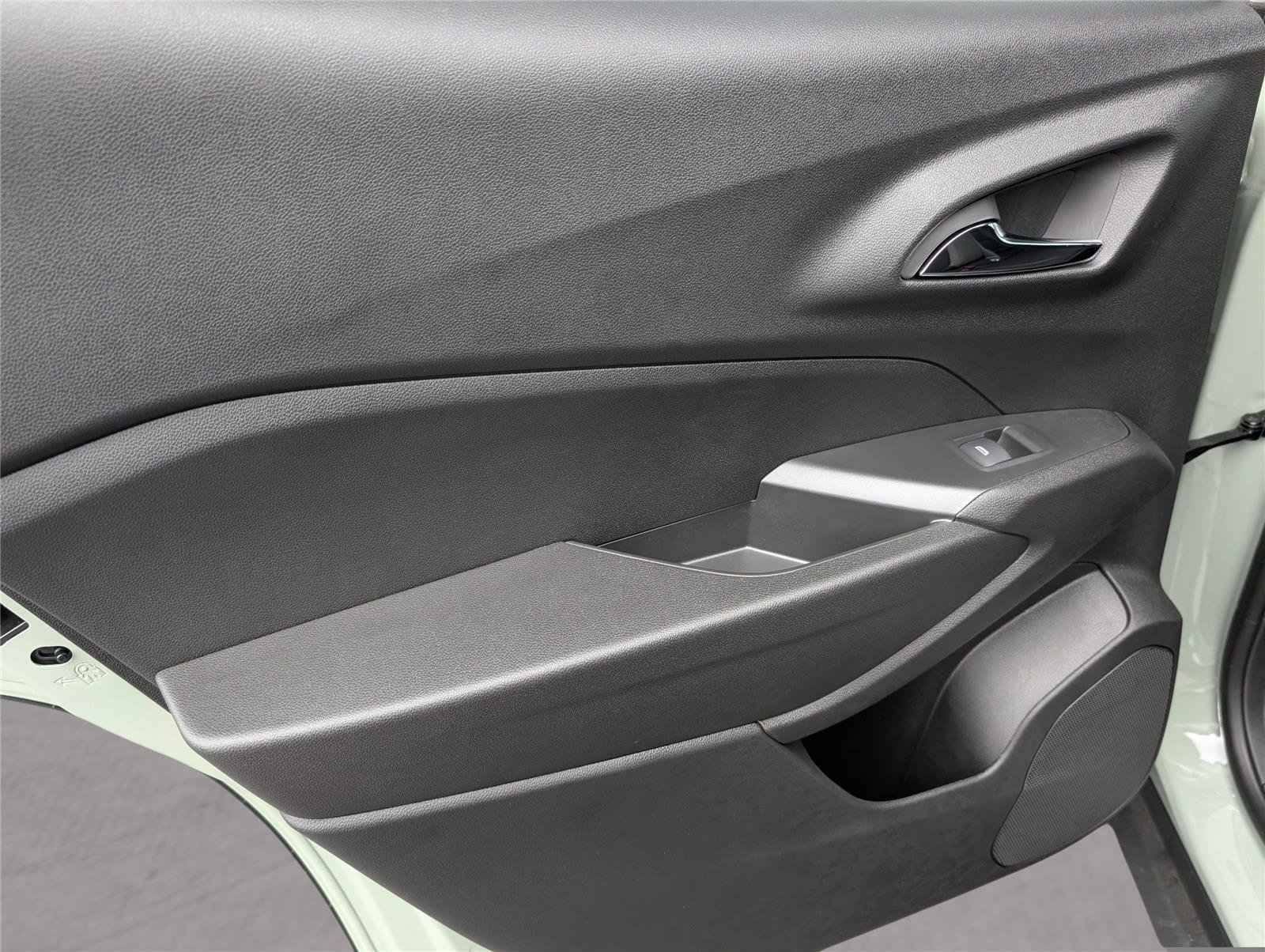 New 2026 Cacti Green Chevrolet ACTIV image 14