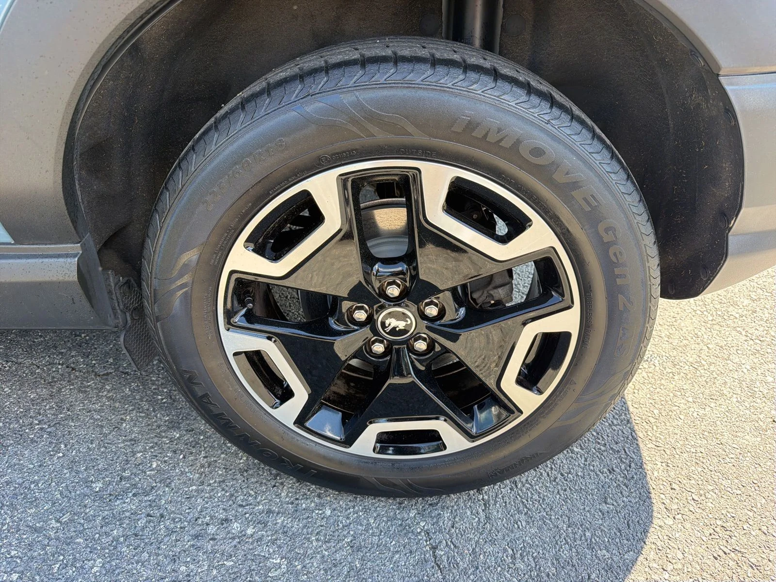Used 2022  Ford Outer Banks image 23