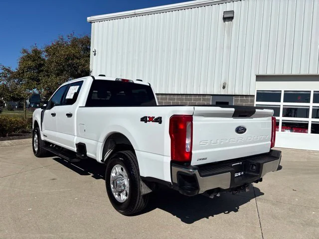Certified Used 2025 Oxford White Clearcoat Ford XLT image 9