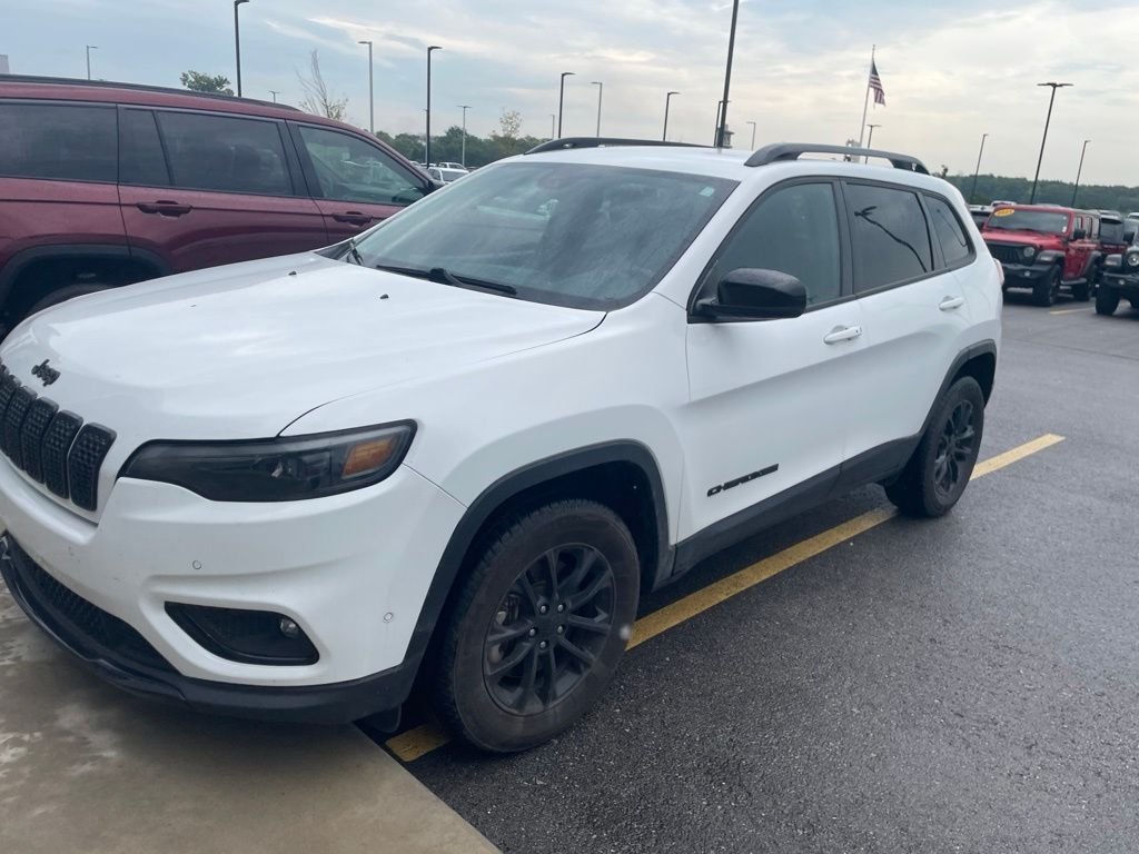Used 2023 Jeep Cherokee Altitude Lux with VIN 1C4PJMMB5PD112519 for sale in Kansas City