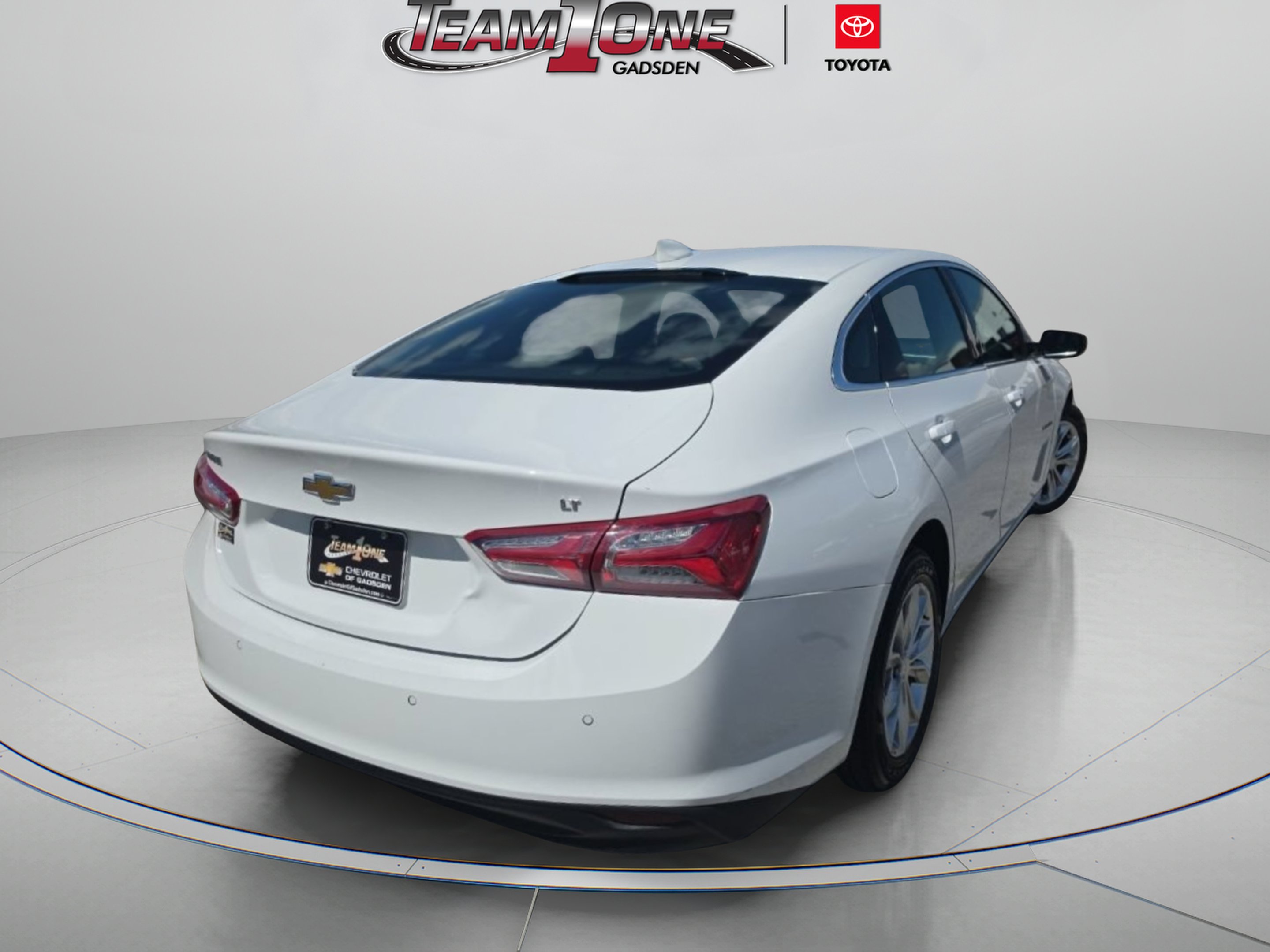 Used 2022 Summit White Chevrolet LT image 7