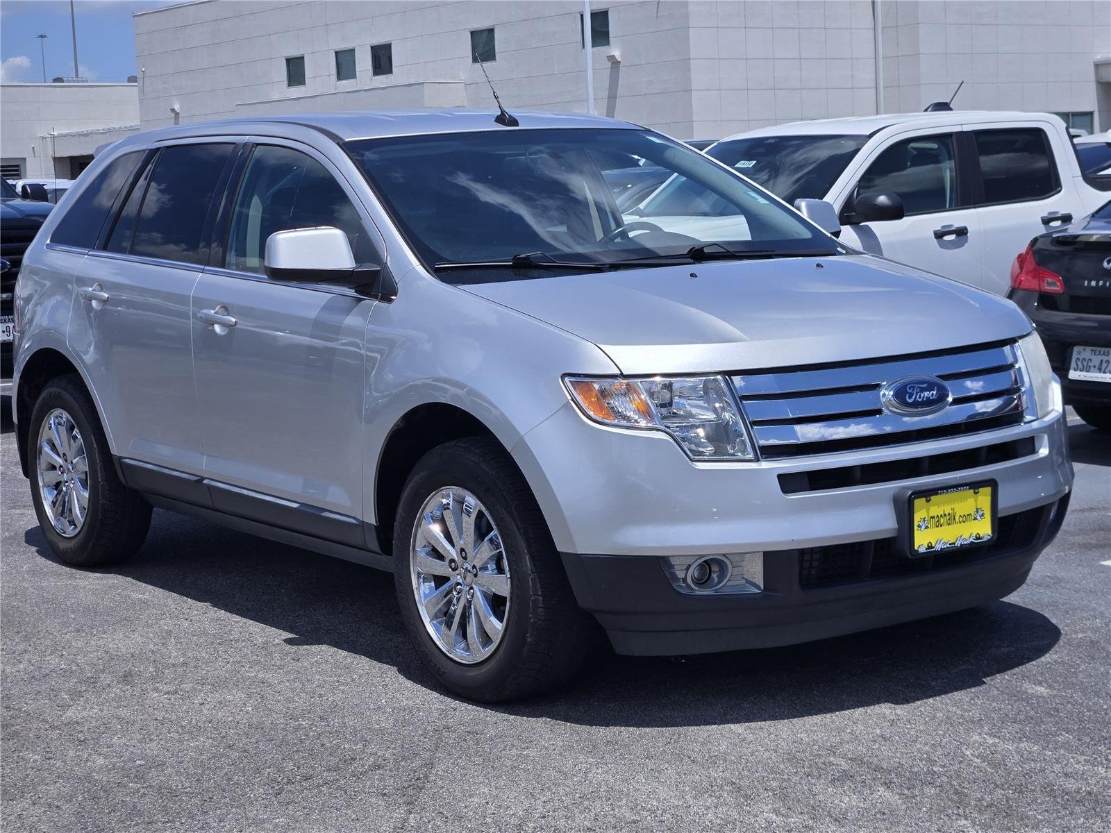 Used 2010 Ingot Silver Metallic Ford Limited image 3