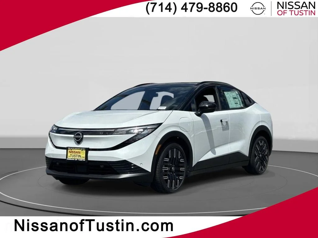 2026 Nissan Leaf Platinum+'s photo