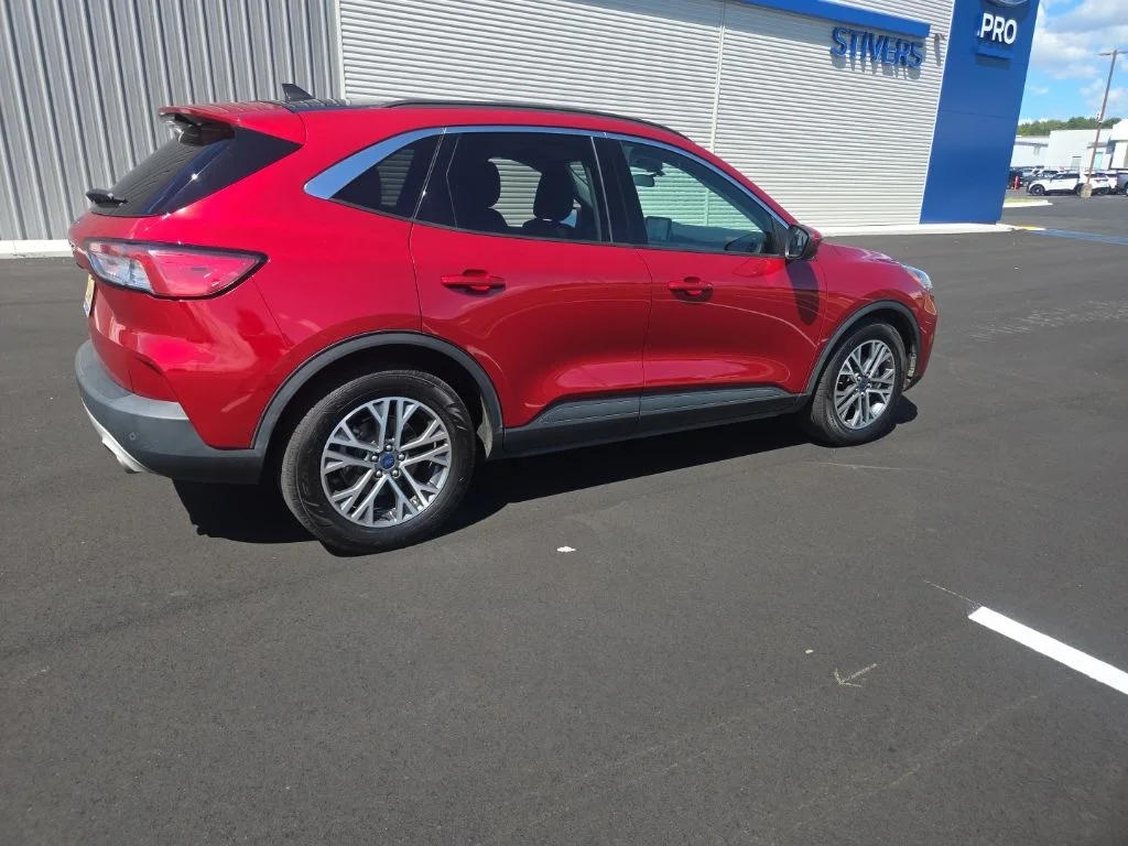 Used 2022 Red Ford SEL image 13