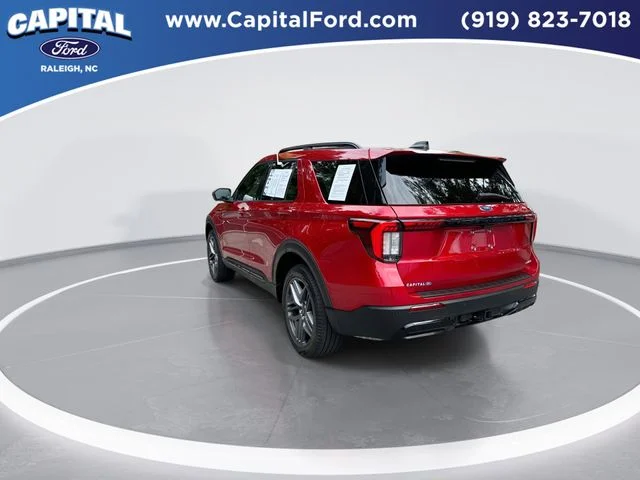 Used 2025 Red Ford ST-Line image 6