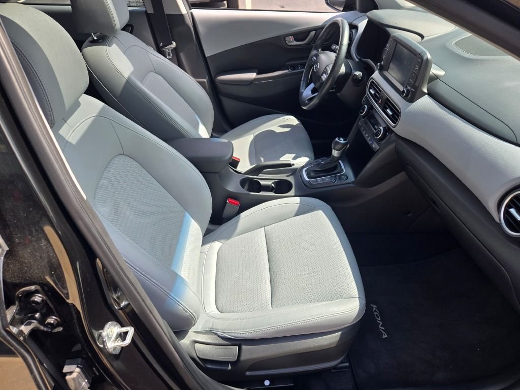 Used 2021 Ultra Black Hyundai Limited image 5