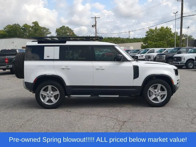 Used 2020  Land Rover SE image 14