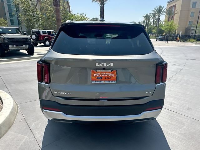 New 2026 Volcanic Sand Kia EX image 6