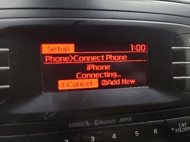 Used 2015 Titanium Gray Kia  image 3
