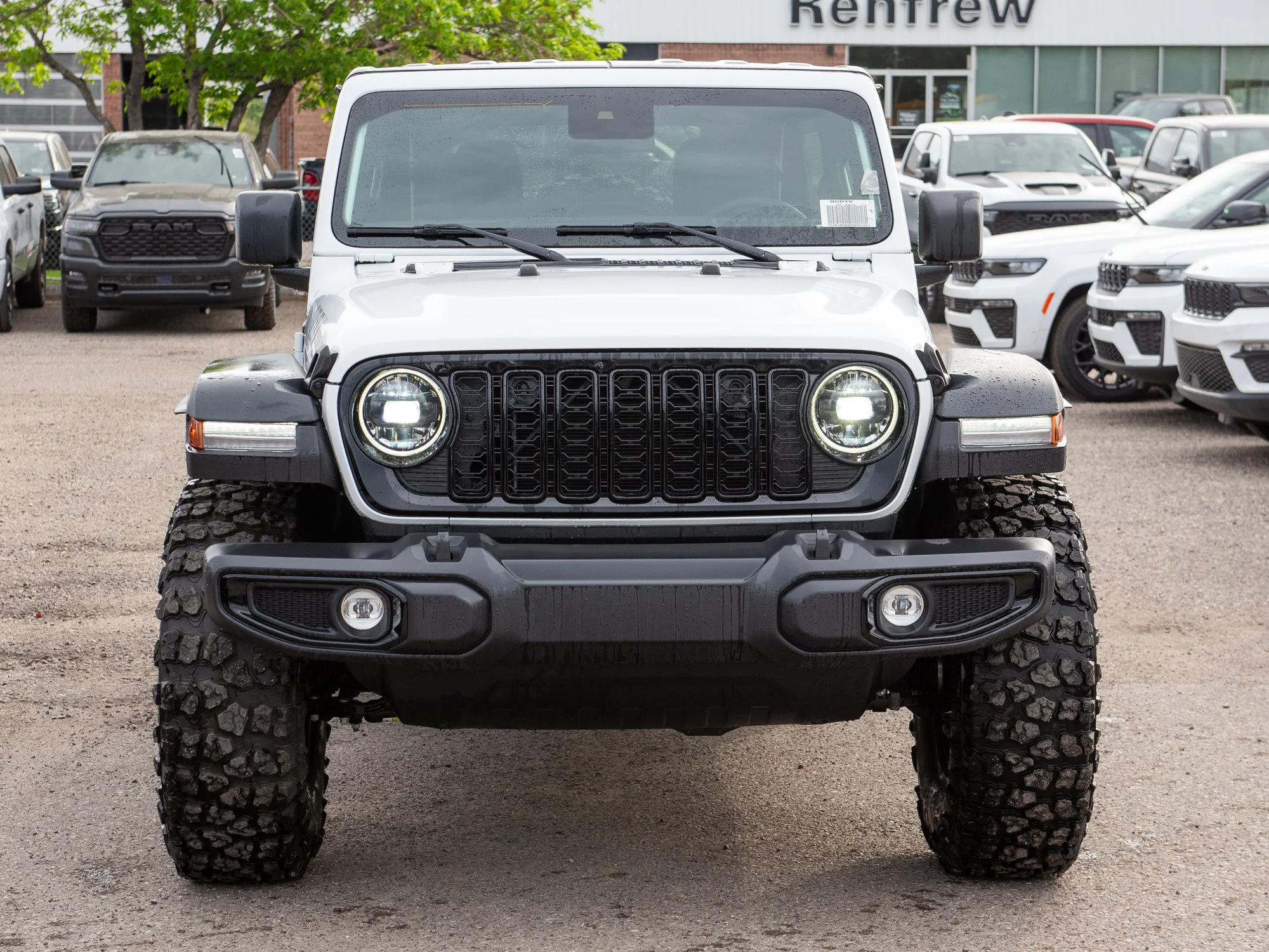 Used 2025 White Jeep Willys* 4 Door 4x4, 35 Inch Tire Package, Rock Rails, Rear Locker image 8