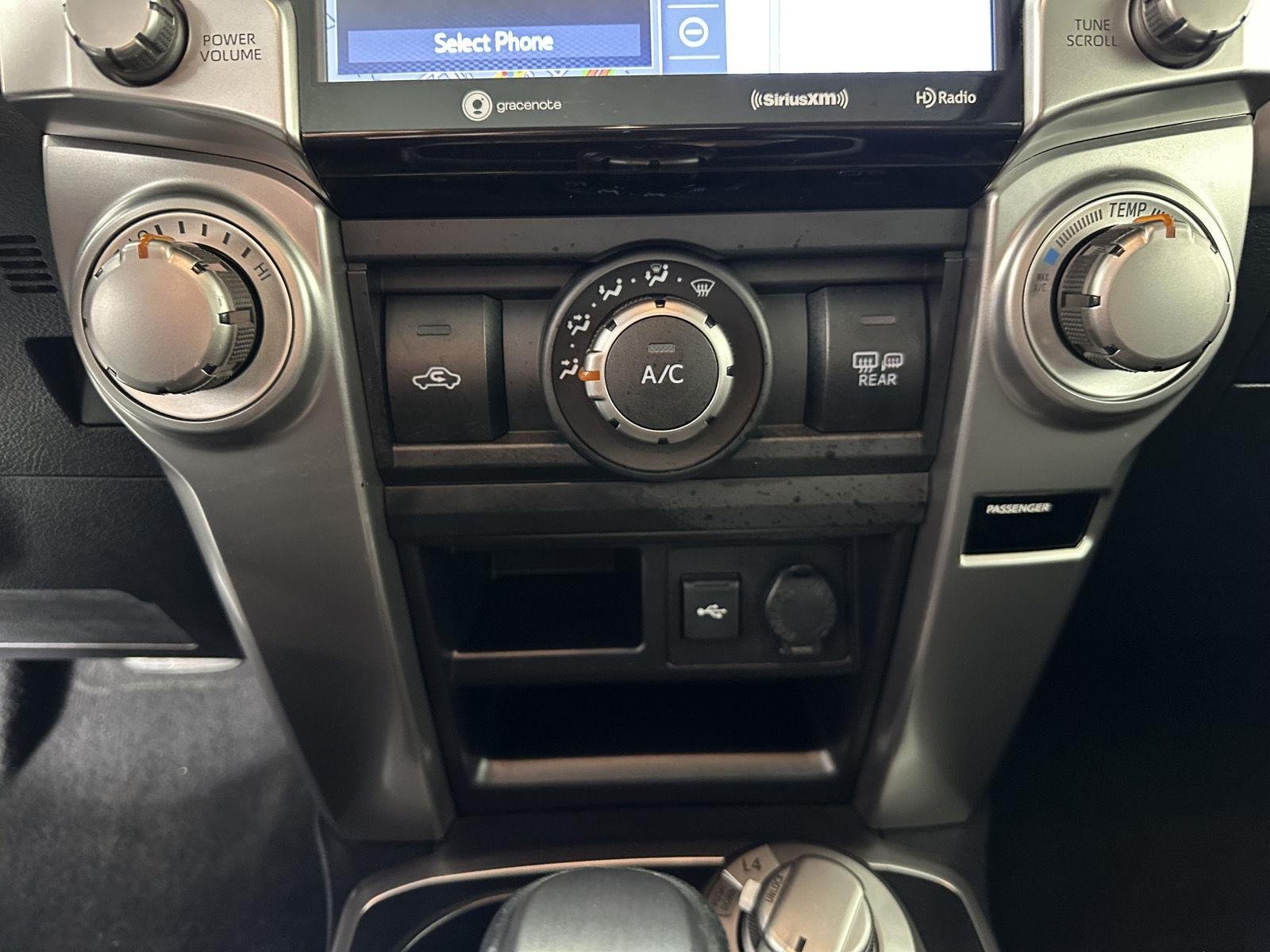Used 2021 Midnight Black Metallic Toyota SR5 Premium image 22