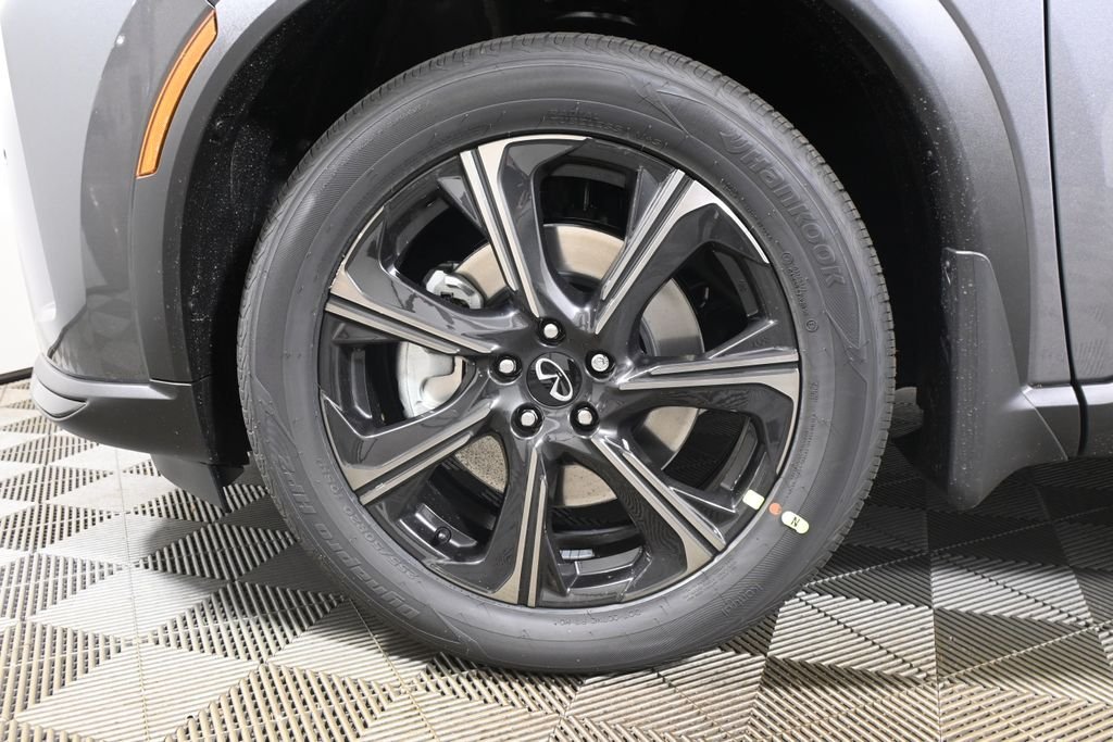 New 2027 2T GRPT SHDW INFINITI Autograph AWD image 12