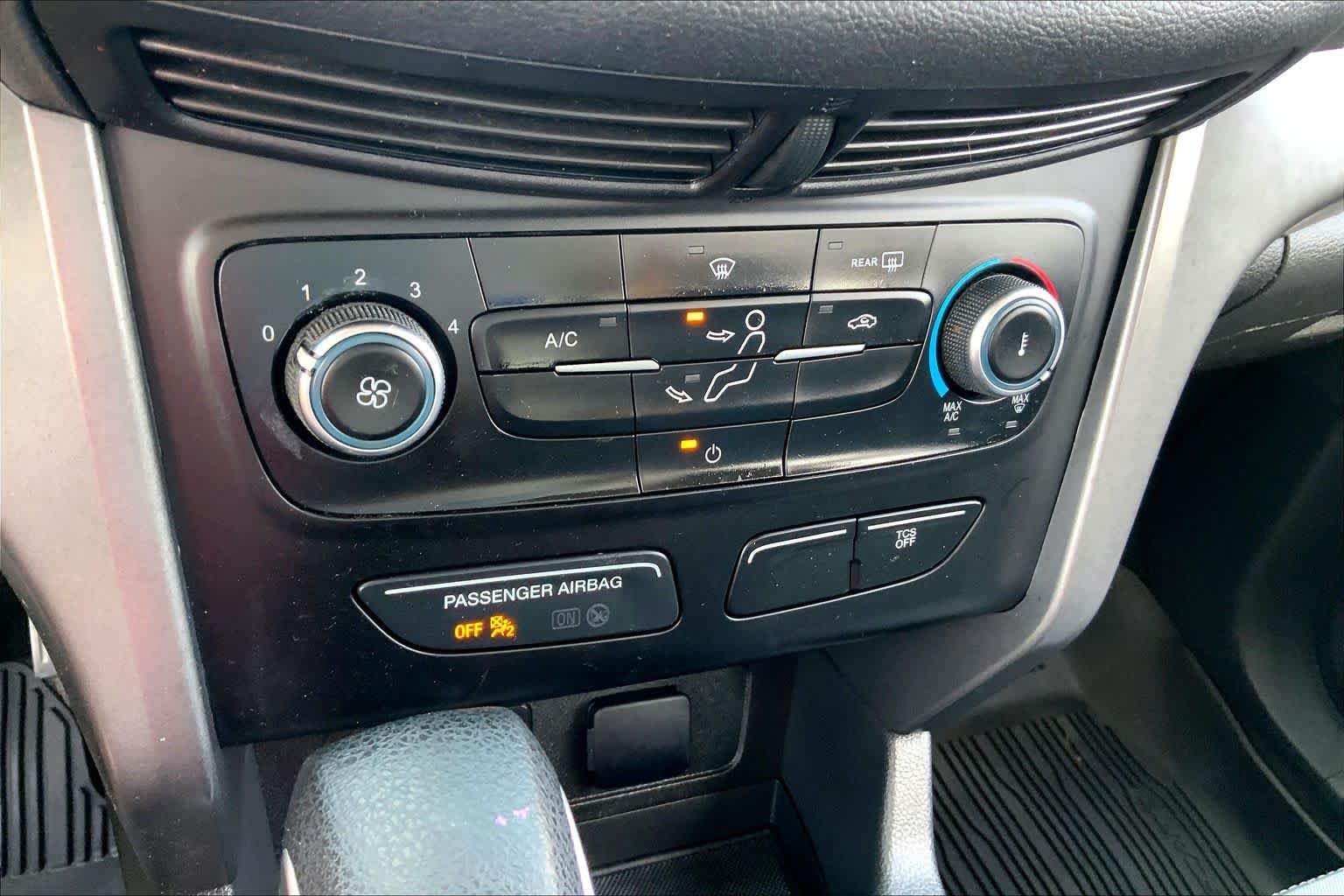Used 2019 Agate Black Metallic Ford S image 28