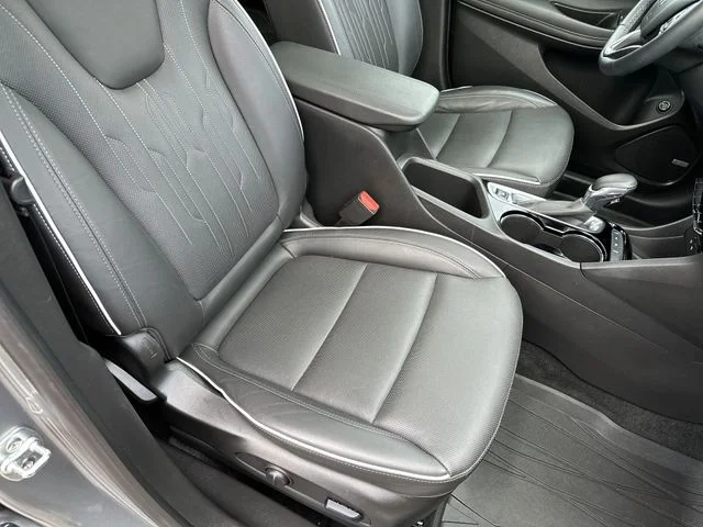 Used 2025 Gray Buick Avenir image 27