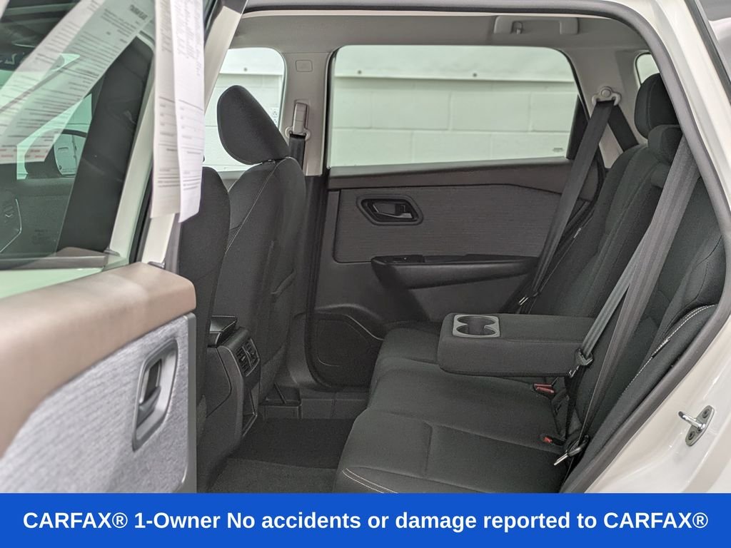 Used 2023 White Nissan S image 19