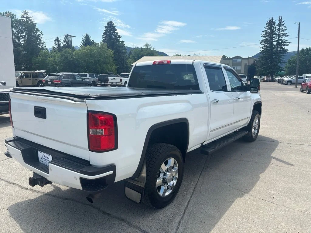 Used 2016 White GMC SLT image 8