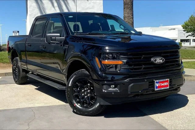 New 2026 Agate Black Metallic Ford XLT image 2