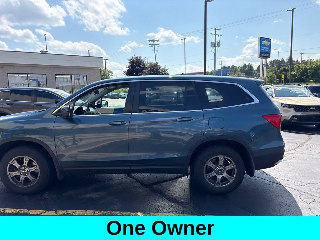 Used 2017  Honda EX-L image 1