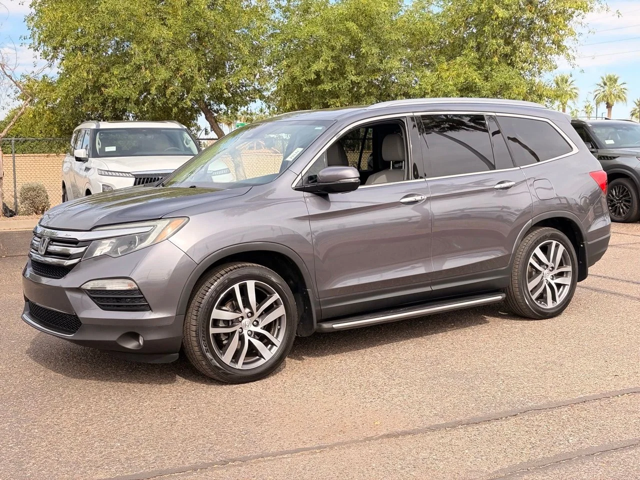 2017 Honda Pilot 2WD Touring's photo