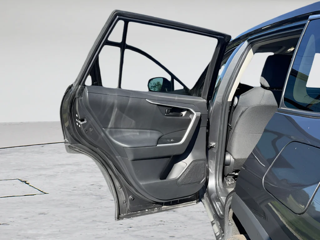 2024 Toyota RAV4 LE - Photo 23