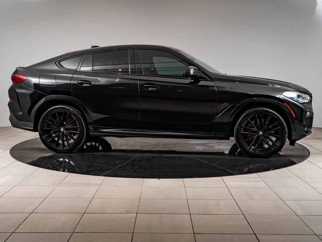 Used 2021 Black Sapphire Metallic BMW M50i image 11