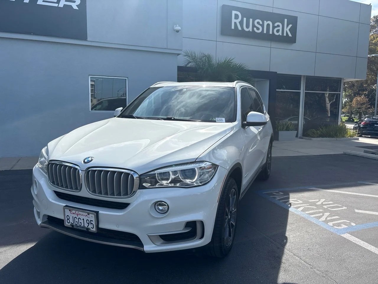 Used 2018 White BMW xDrive35i image 1