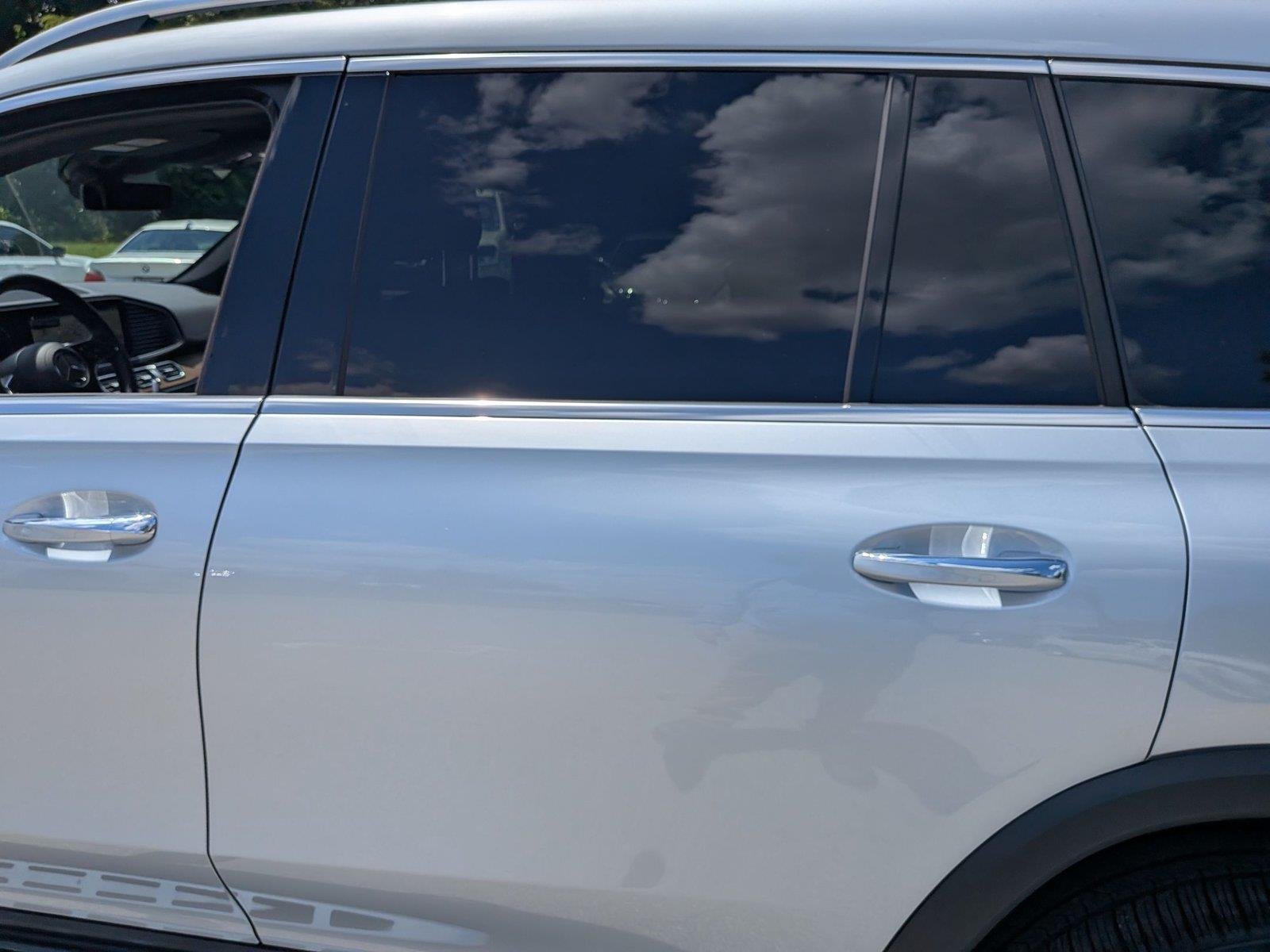 Used 2025 Cirrus Silver Metallic Mercedes-Benz GLS 450 image 29