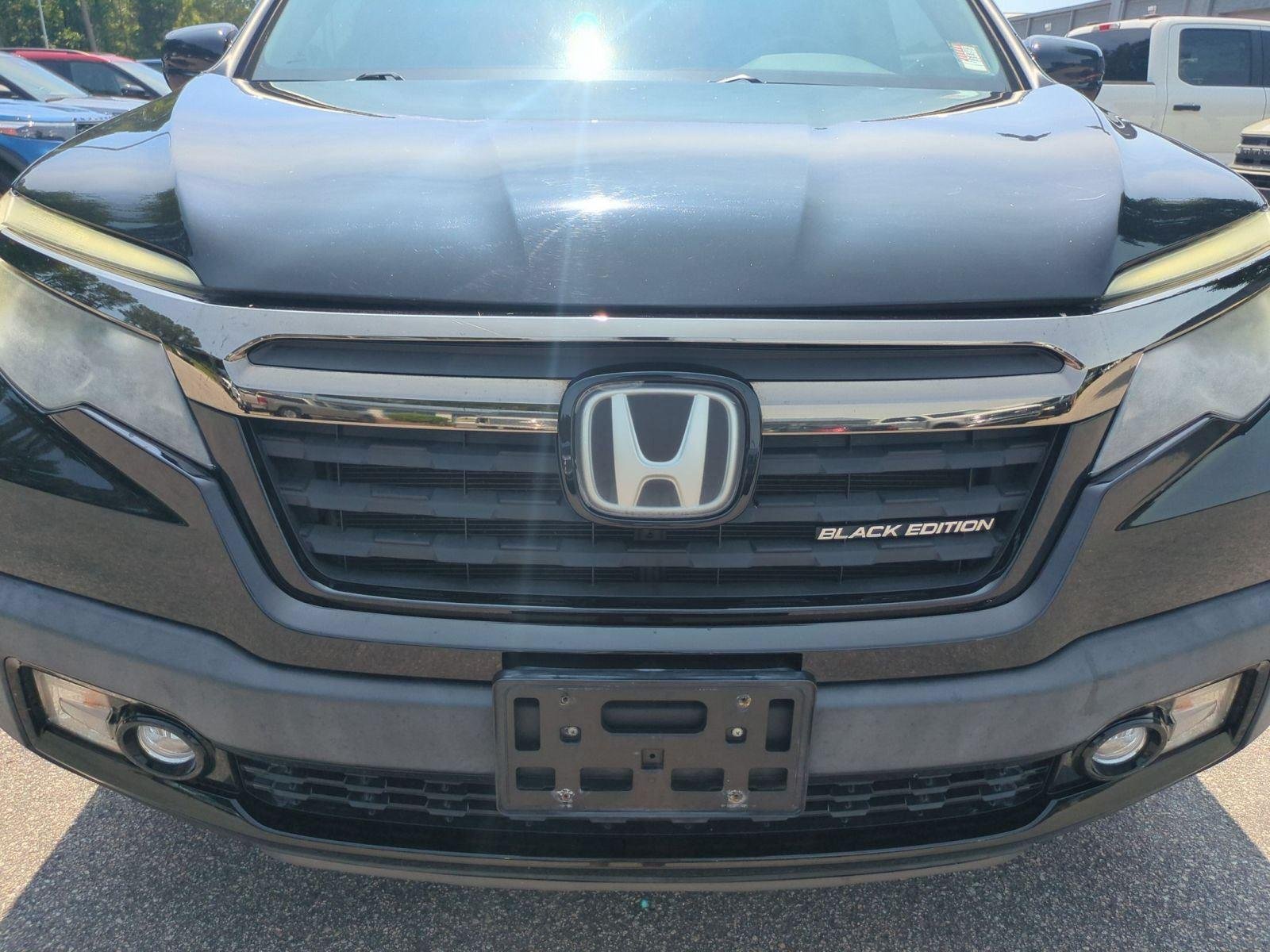Used 2017 Crystal Black Pearl Honda Black Edition image 14