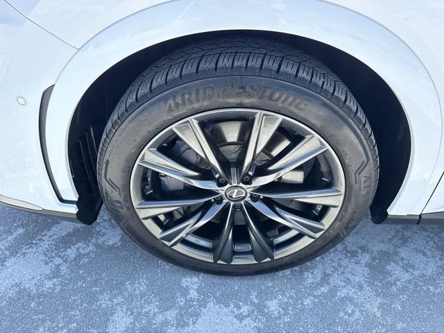 Certified Used 2024 ULTRA WHITE Lexus 350 F Sport Handling image 10