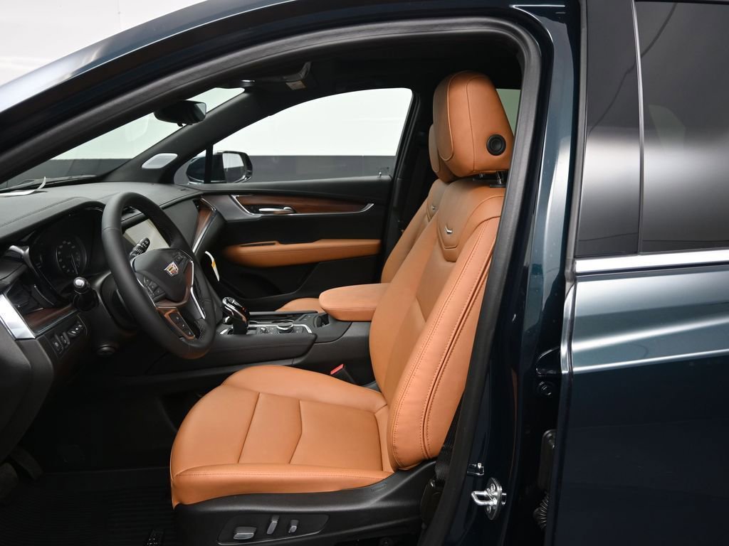 Used 2026 Emerald Lake Metallic Cadillac Premium Luxury image 10