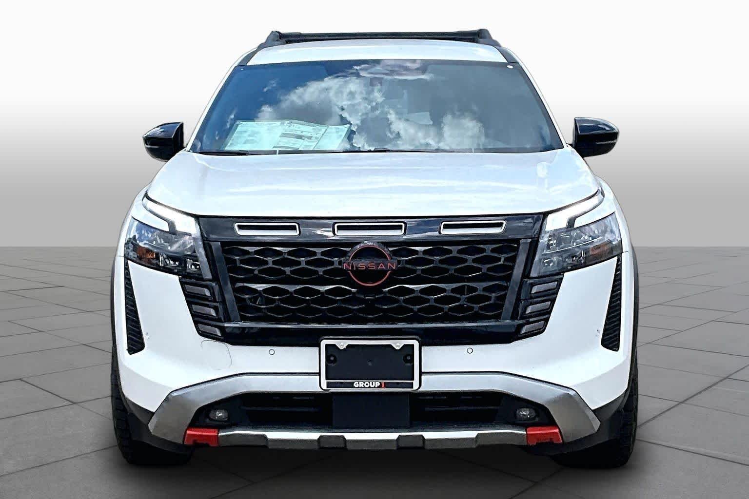 New 2026 Everest White Pearl Tricoat Nissan Rock Creek image 3