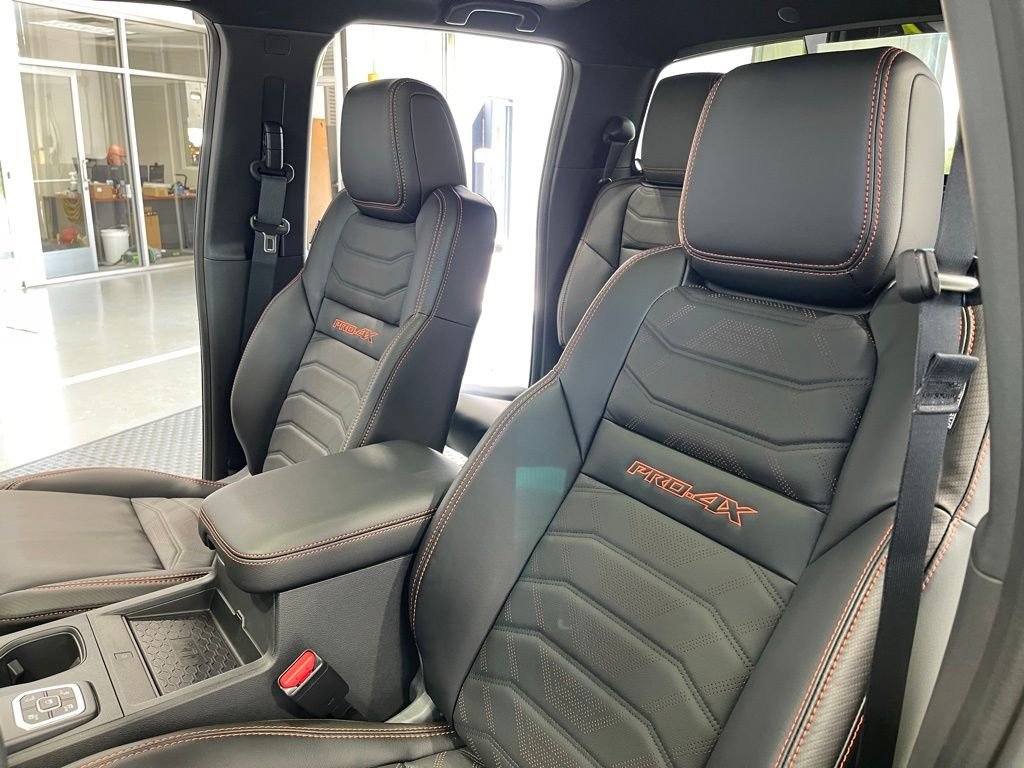 2026 Nissan Frontier PRO-4X - Photo 18