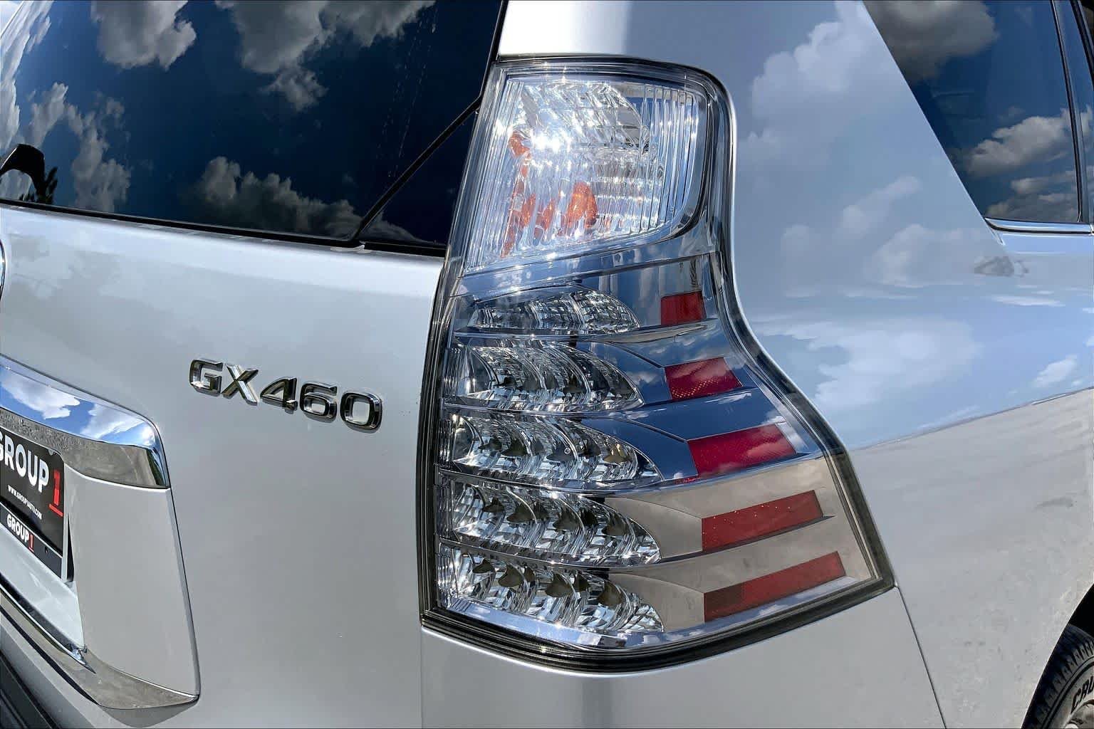 Used 2015 Silver Lining Metallic Lexus  image 30