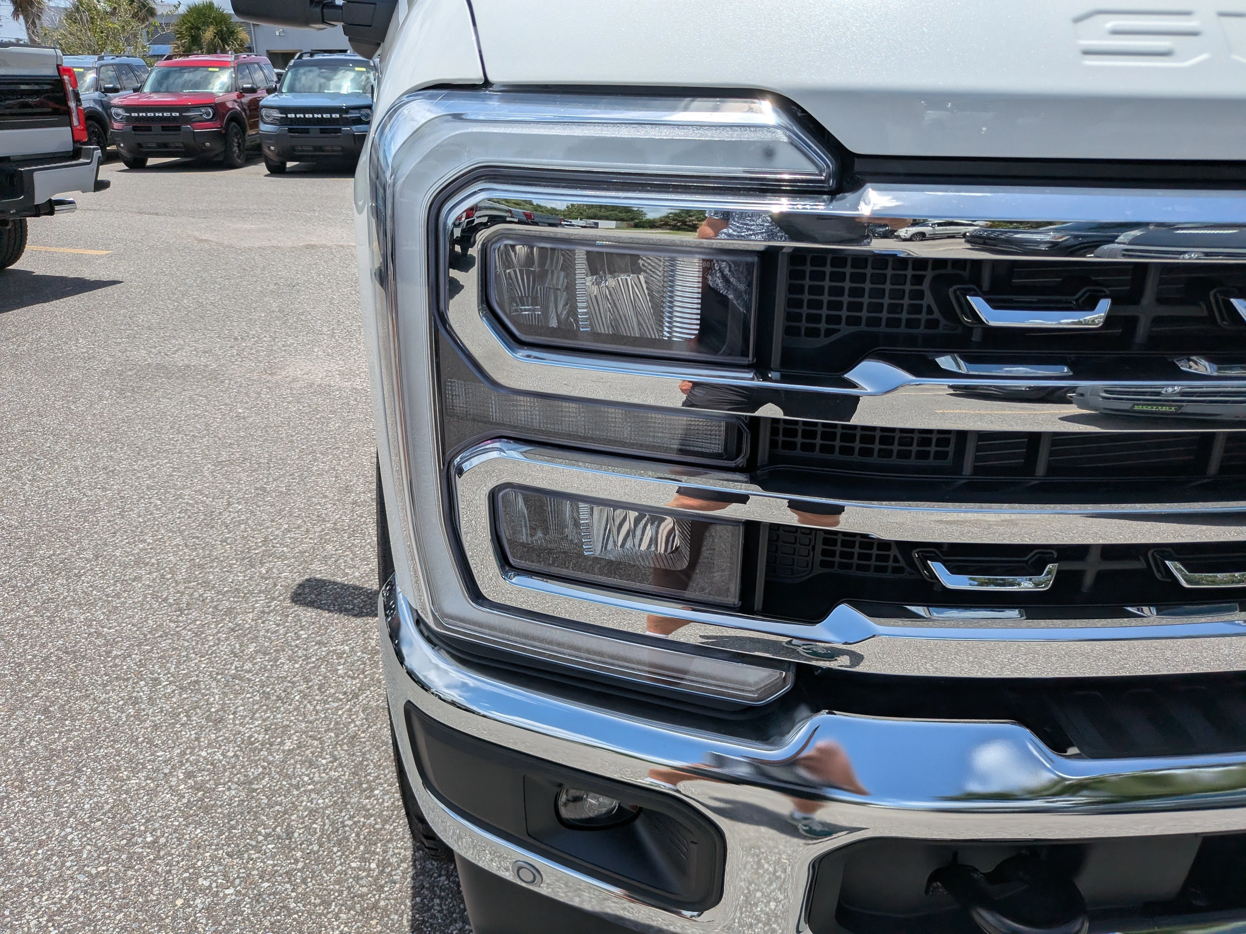 New 2026 Star White Metallic Tri-Coat Ford F-250® Lariat® image 9