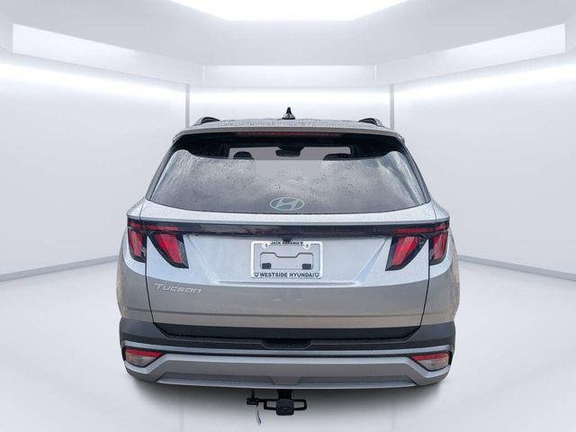 New 2026 Silver Hyundai SEL FWD image 4
