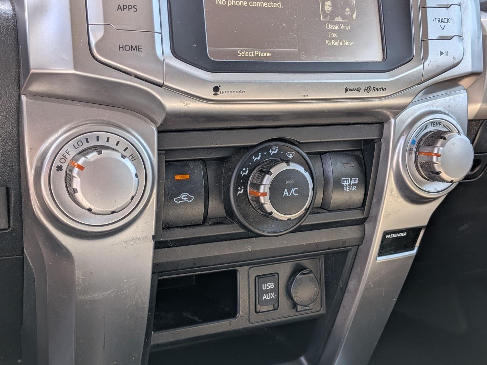 Used 2019 Super White Toyota SR5 image 38