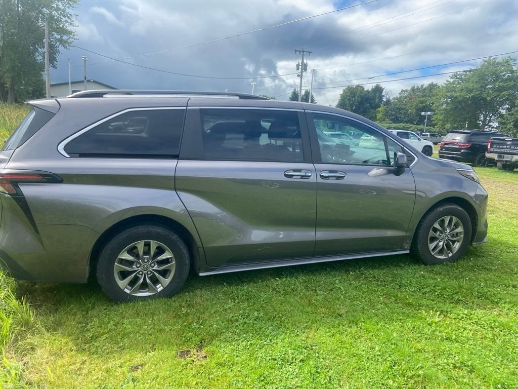 Used 2023 Predawn Gray Mica Toyota XLE image 5