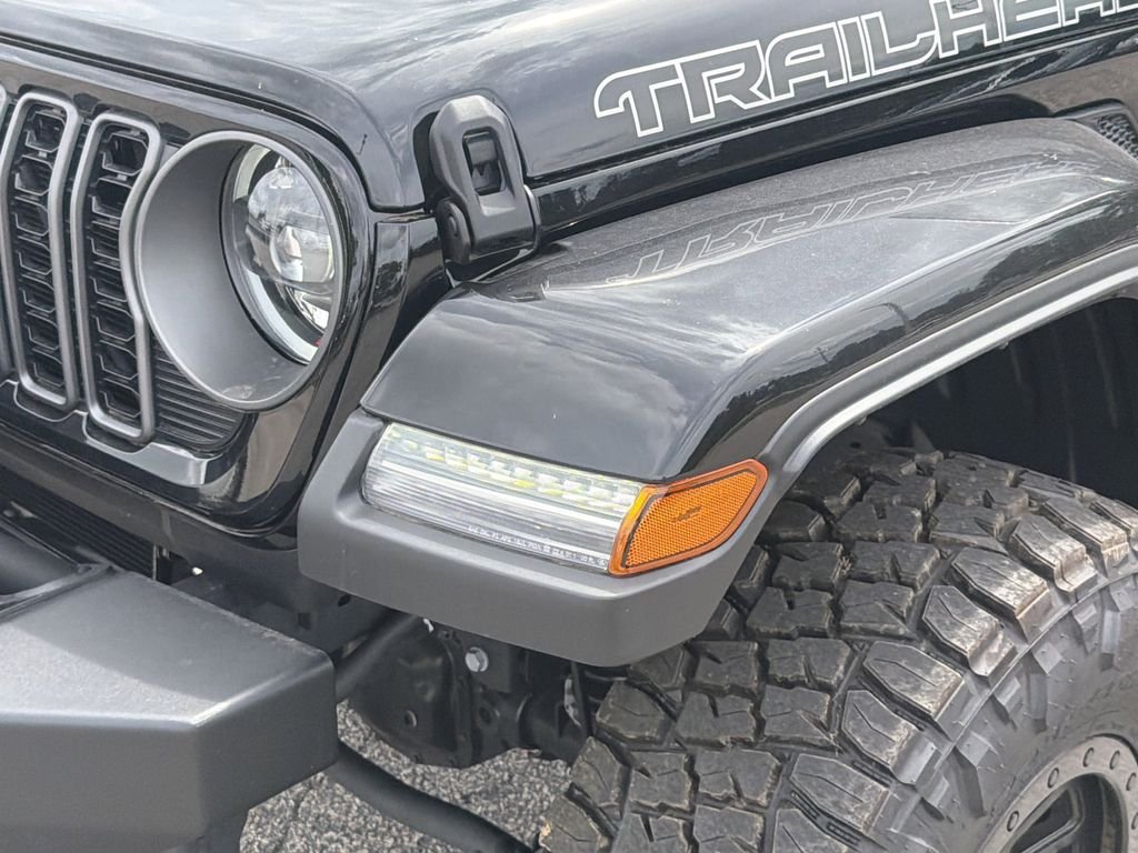 New 2025 Black Jeep Sport S image 23