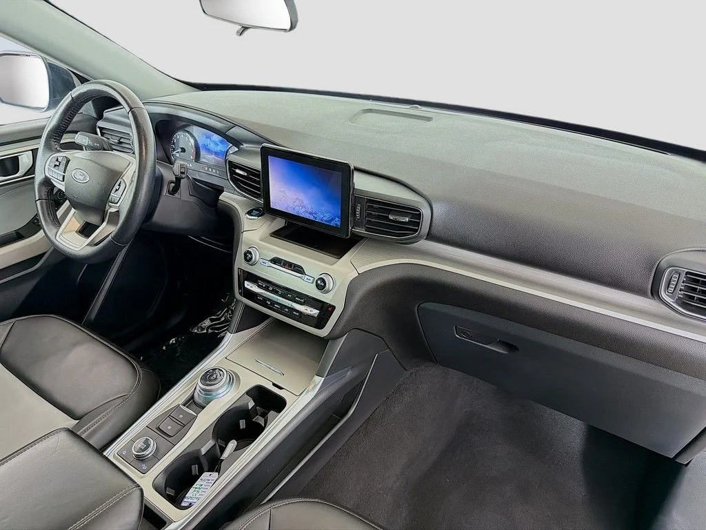 Used 2023 Blue Metallic Ford XLT image 24