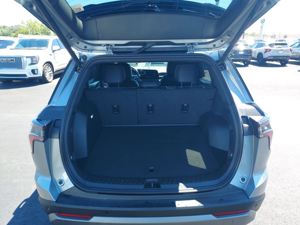 Used 2025 Gray Chevrolet LT image 9